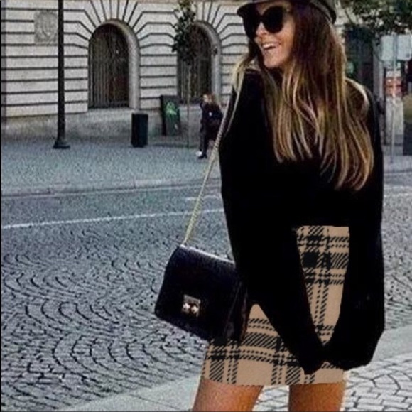LOFT Dresses & Skirts - EUC Ann Taylor LOFT Tartan Tan Black Plaid Wool Shirt Size 2